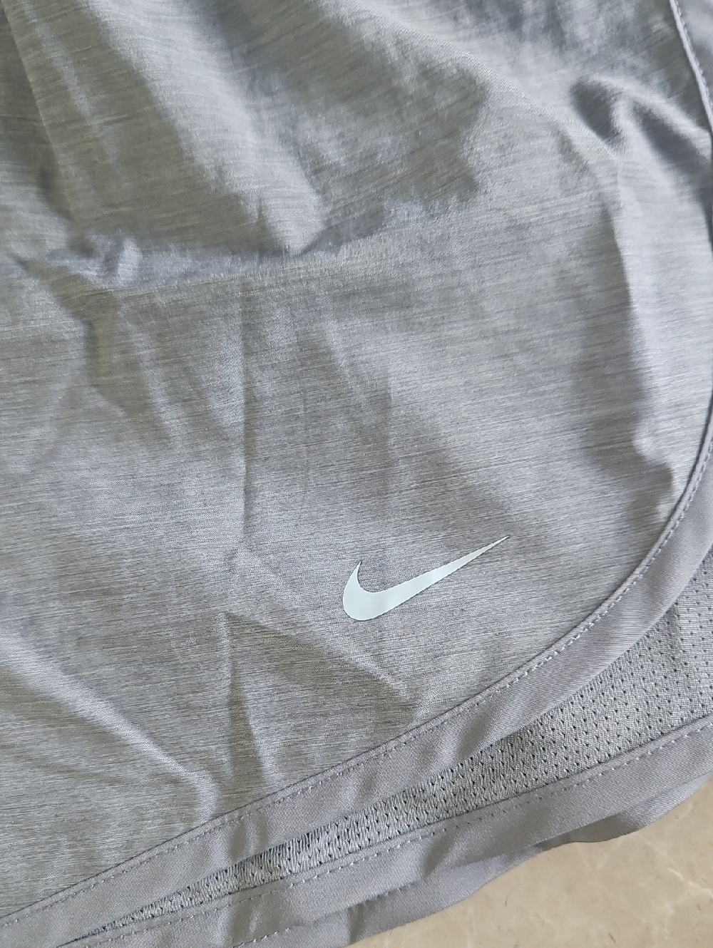 Nike Light Gray Womens Dry Fit Shorts Size Xl - Picture 2 of 9